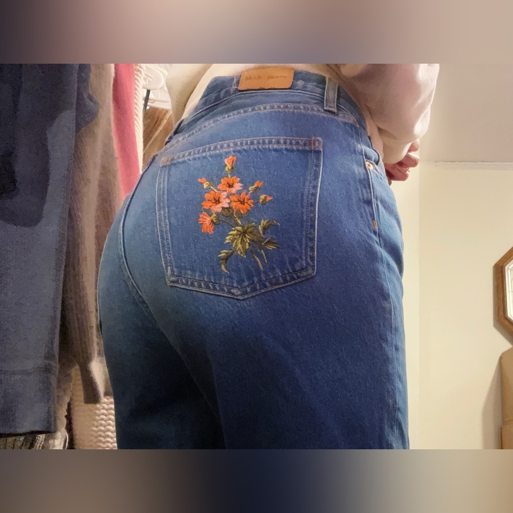 M.I.H. JEANS size 28 mom jeans with embroidered floral back pocket